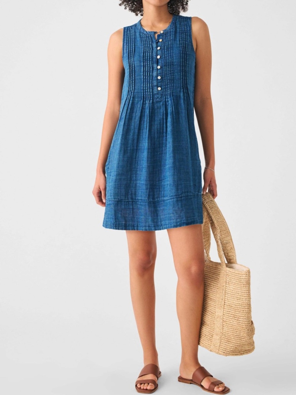 Faherty Blue Sleeveless Pintuck Button-Front Tunic
